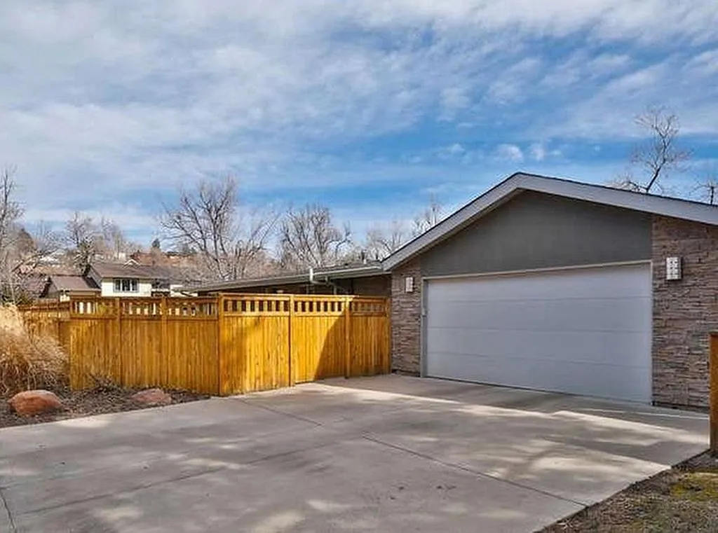 4 Bed 3 Bath Home In North Boulders Catalpa Park Neighborhood! — Photo 3