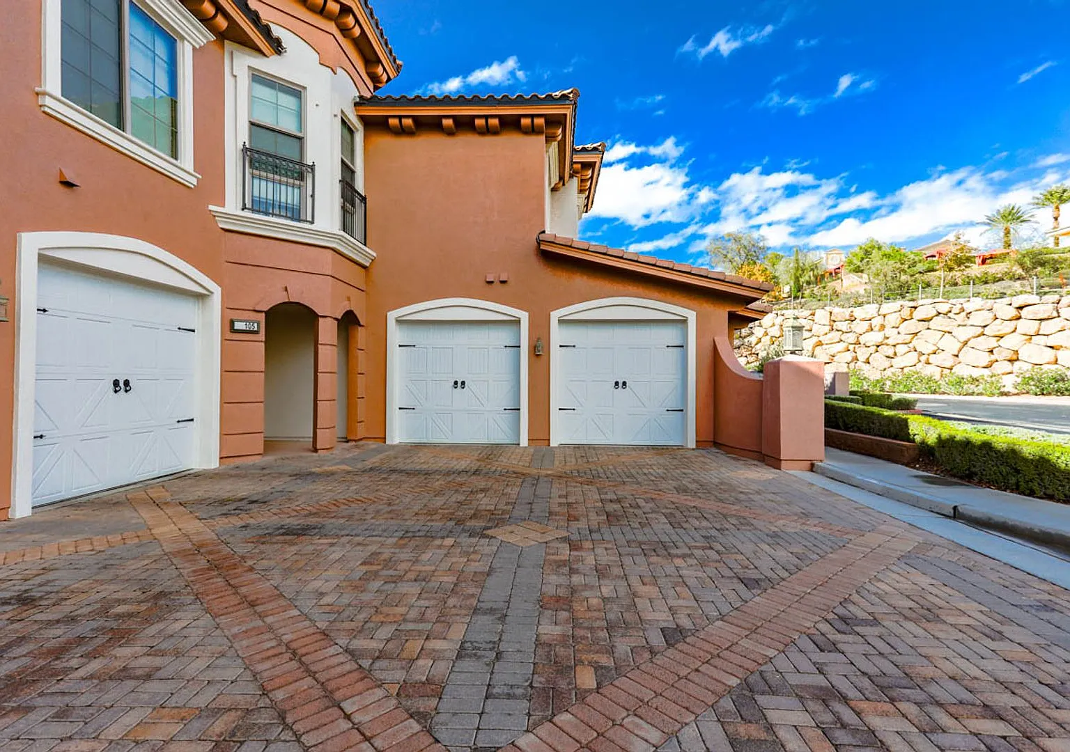 Lake Las Vegas 1st Floor Condo With Stunning Views And Garage — Photo 3