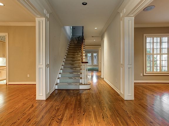 3rd image of 4100 Clarke Ave