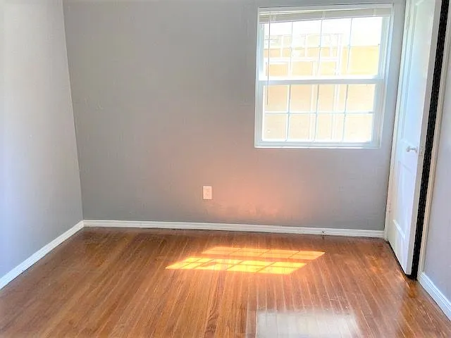 3933 Pine Ave — Photo 11