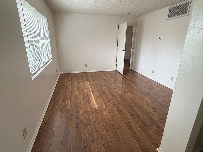 3802 E Monte Vista Dr — Photo 6