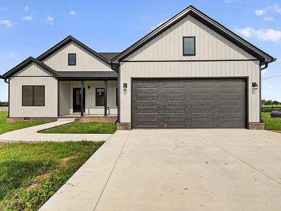 2nd image of 18 Evergreen Cir