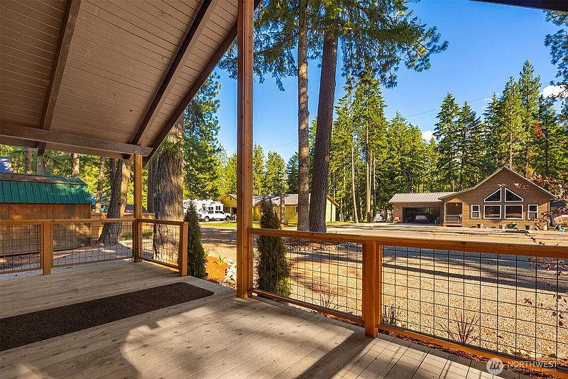 4th image of 71 Tamarack Lane