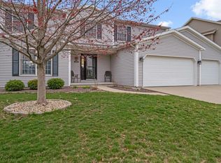 1188 N Pointe Dr, Normal, IL