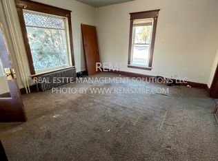 420 N Pine St, Reedsburg, WI 53959