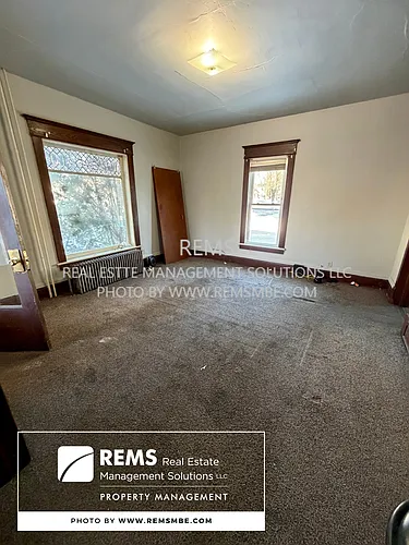 420 N Pine St Photo 1
