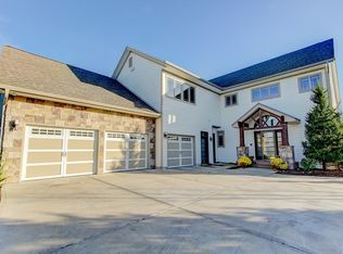 5 Greenside Cir, Verona, WI 53593