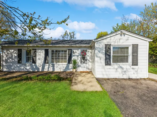 2748 N Lewis Ave, Waukegan, IL 60087