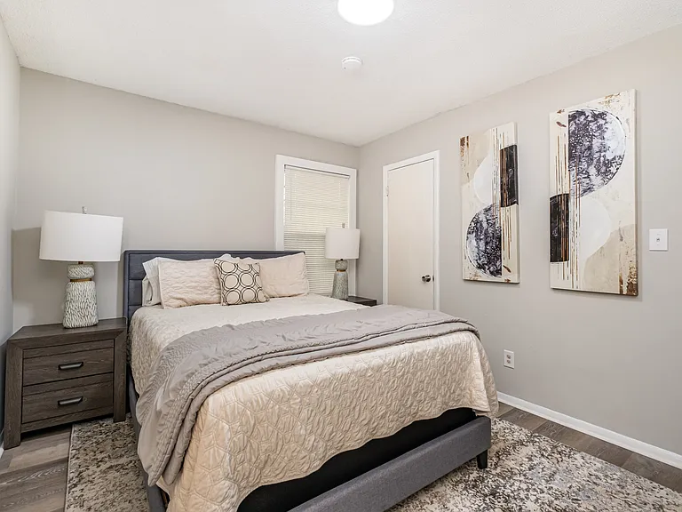 535 W Craighead Rd — Photo 8