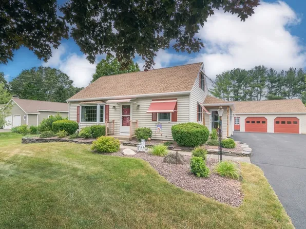 7 Darby Dr, Westfield, MA 01085
