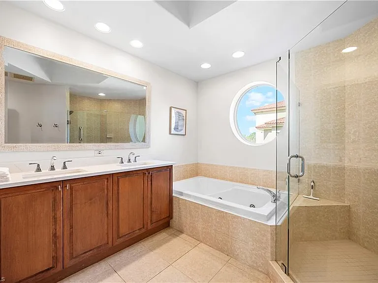2738 Tiburon Blvd E #B-406 — Photo 16