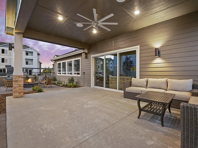 The Summit Apartments — Photo 27