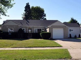 164 N 8th Ave, Des Plaines, IL 60016