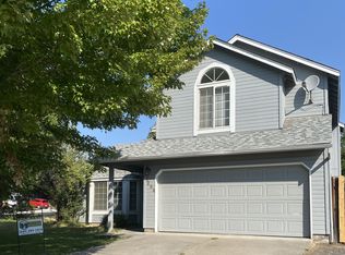 2204 NE Wells Acres Rd, Bend, OR 97701