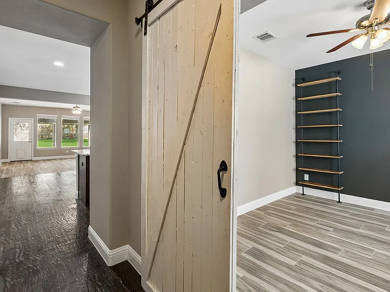 15424 Bluffdale Dr — Photo 4