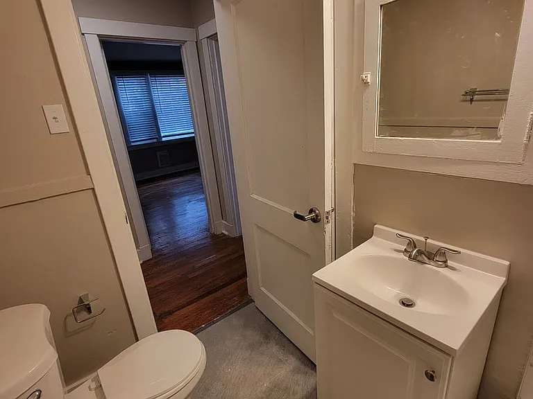 760-782 Shady Dr E — Photo 16