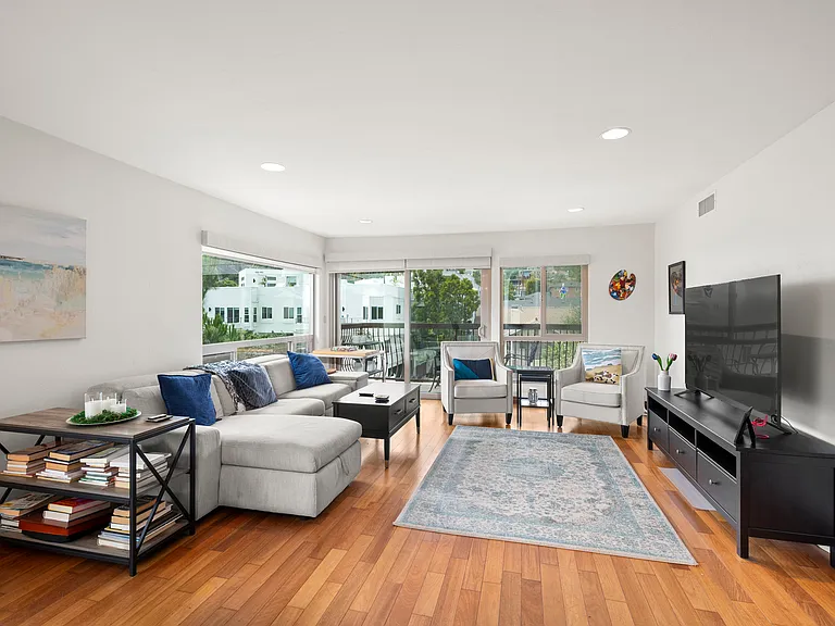 2955 McCall St #301 — Photo 3
