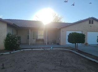 10421 6th Ave, Hesperia, CA 92345