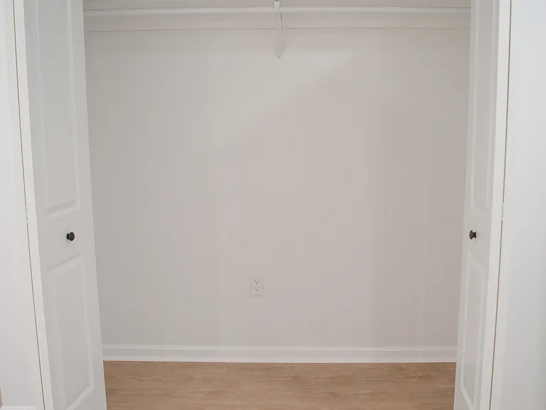 Woodland Country Apartments — Photo 8