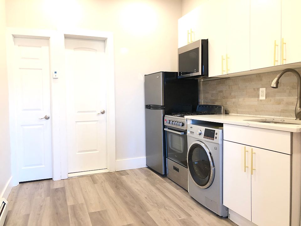 2nd image of 207 Webster Ave #90E
