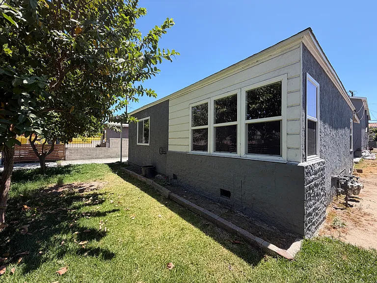3310 Palm Ave — Photo 11