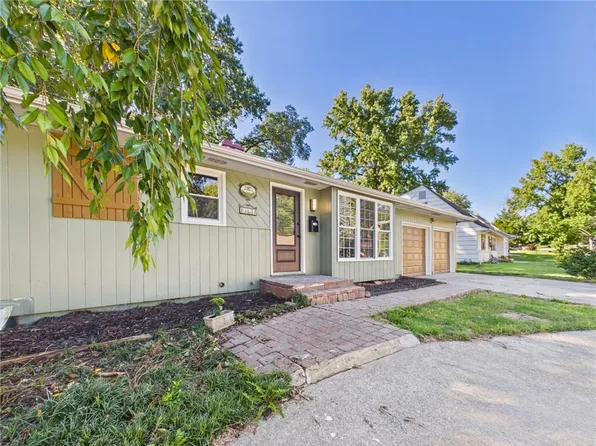 13624 Parker Ave, Grandview, MO 64030