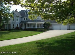 1213 Eastland Dr, Sturgis, MI 49091