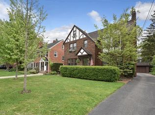 26945 Russell Rd, Bay Village, OH 44140