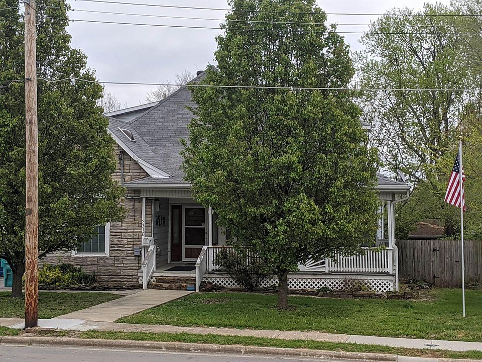 2nd image of 2316 N Main Ave