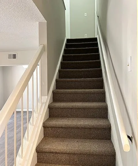 465 Hickory Hill Dr — Photo 22