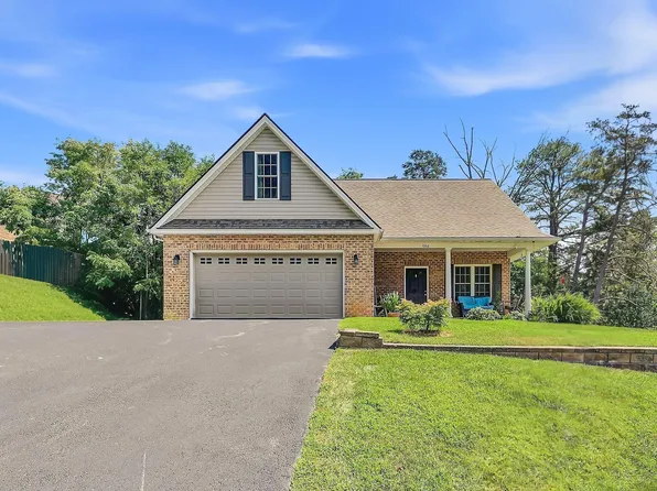 1062 N Mill Rd, Salem, VA 24153