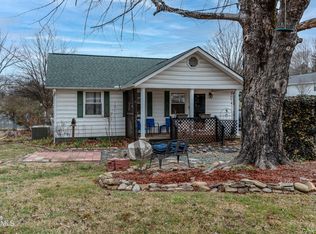 5307 Greencrest Rd, Knoxville, TN 37918