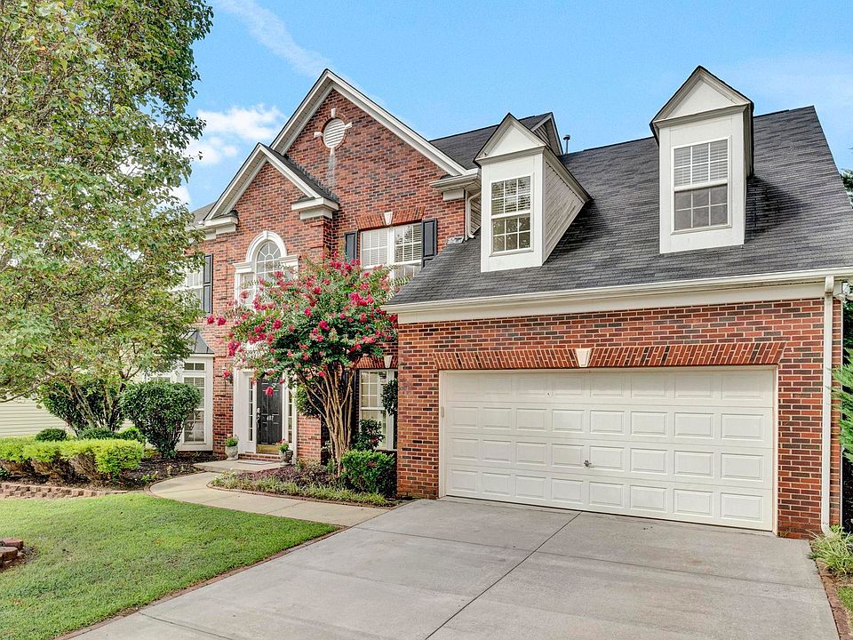 1st image of 407 Gunnison Dr