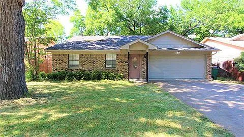 3 bed, 1361 sqft, $2,100 — Photo 1