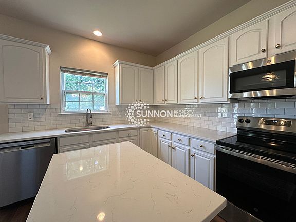 2nd image of 3343 Crutchfield Pl