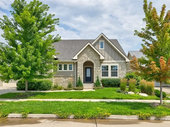 306 SW 16th St, Ankeny, IA 50023