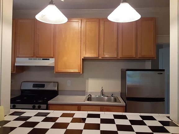 3rd image of 1320 Vine St #5