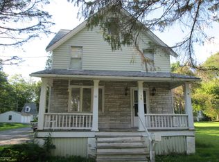 98 Fairview Ave, Mount Pocono, PA 18344