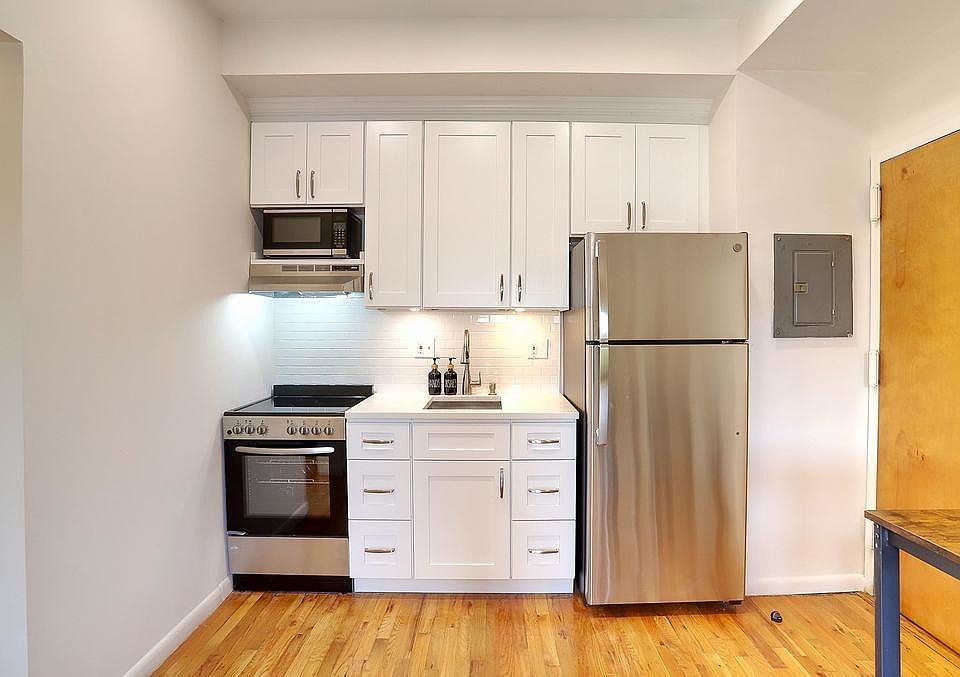 1st image of 11 Cuneo Pl APT 3B
