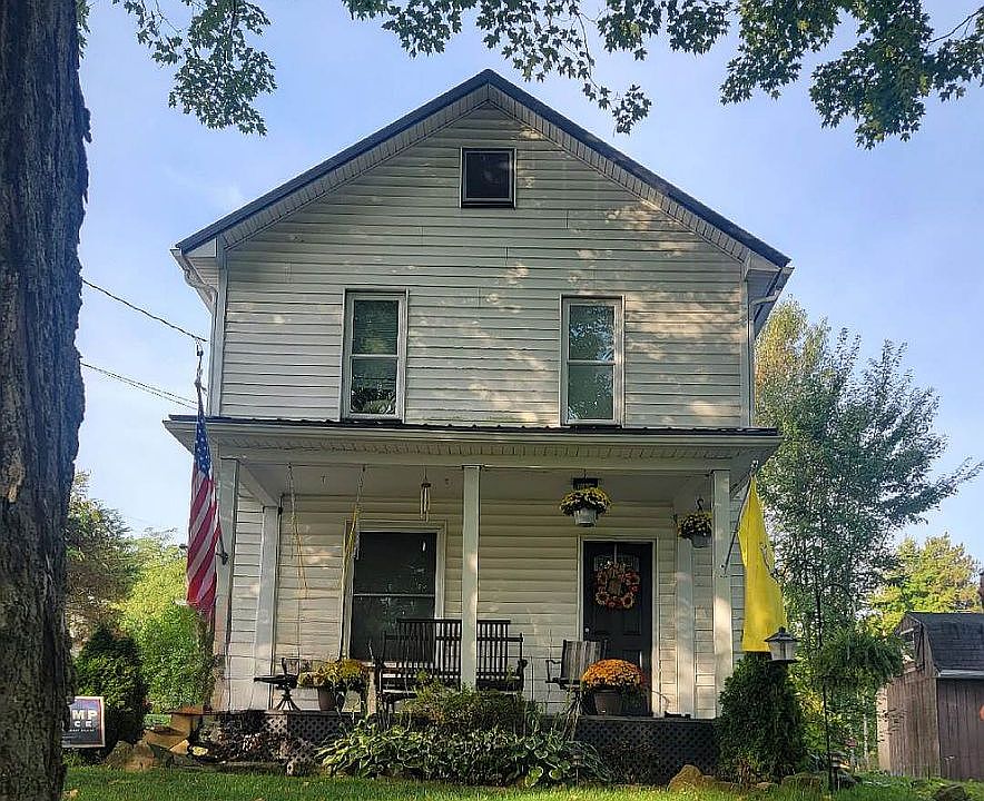 1st image of 3885 Evergreen Rd