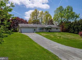 443 Hickory Rd, Mohrsville, PA 19541