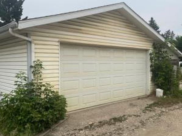 5827 60th St, Red Deer, AB T4N 2P7