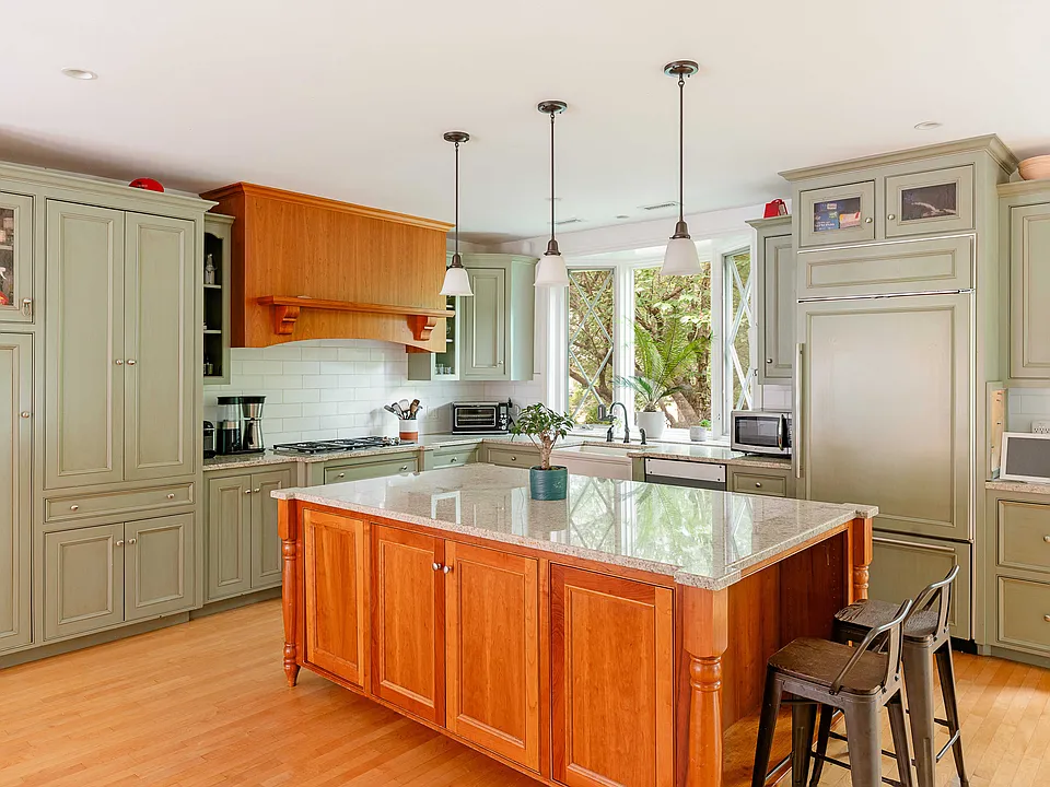 25 Bradford Rd