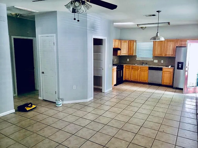 1208 Maple Ave #B — Photo 4