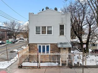 958 Crescent St, Brooklyn, NY