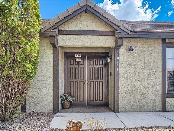2nd image of 3971 Foxboro Cir