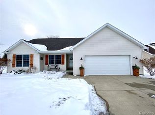 3175 Hidden Valley Dr, Port Huron, MI 48060