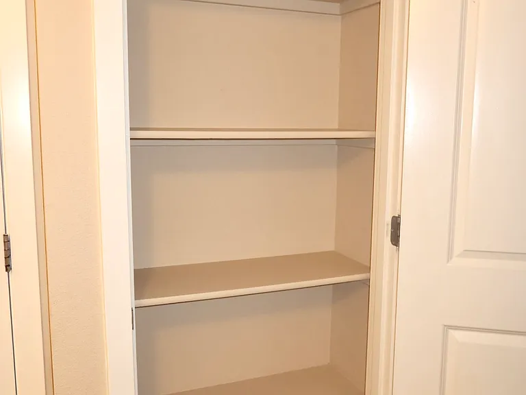 Vineyard Apartments — Photo 10