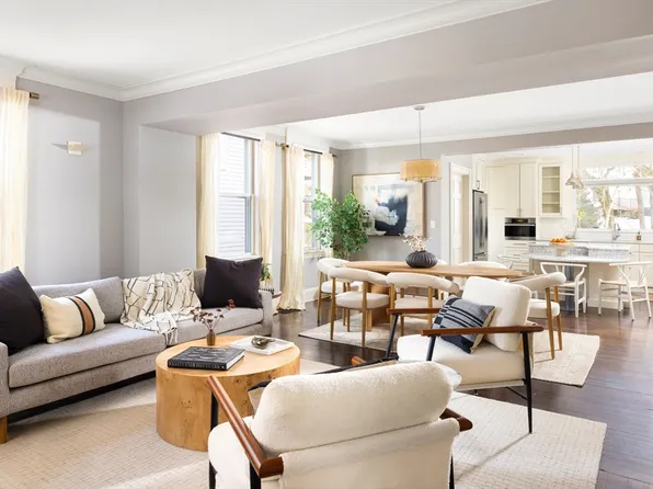 26 Knowles St #26, Newton Center, MA 02459