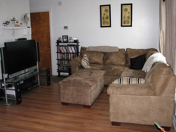 5th image of 15732 Mina Ave